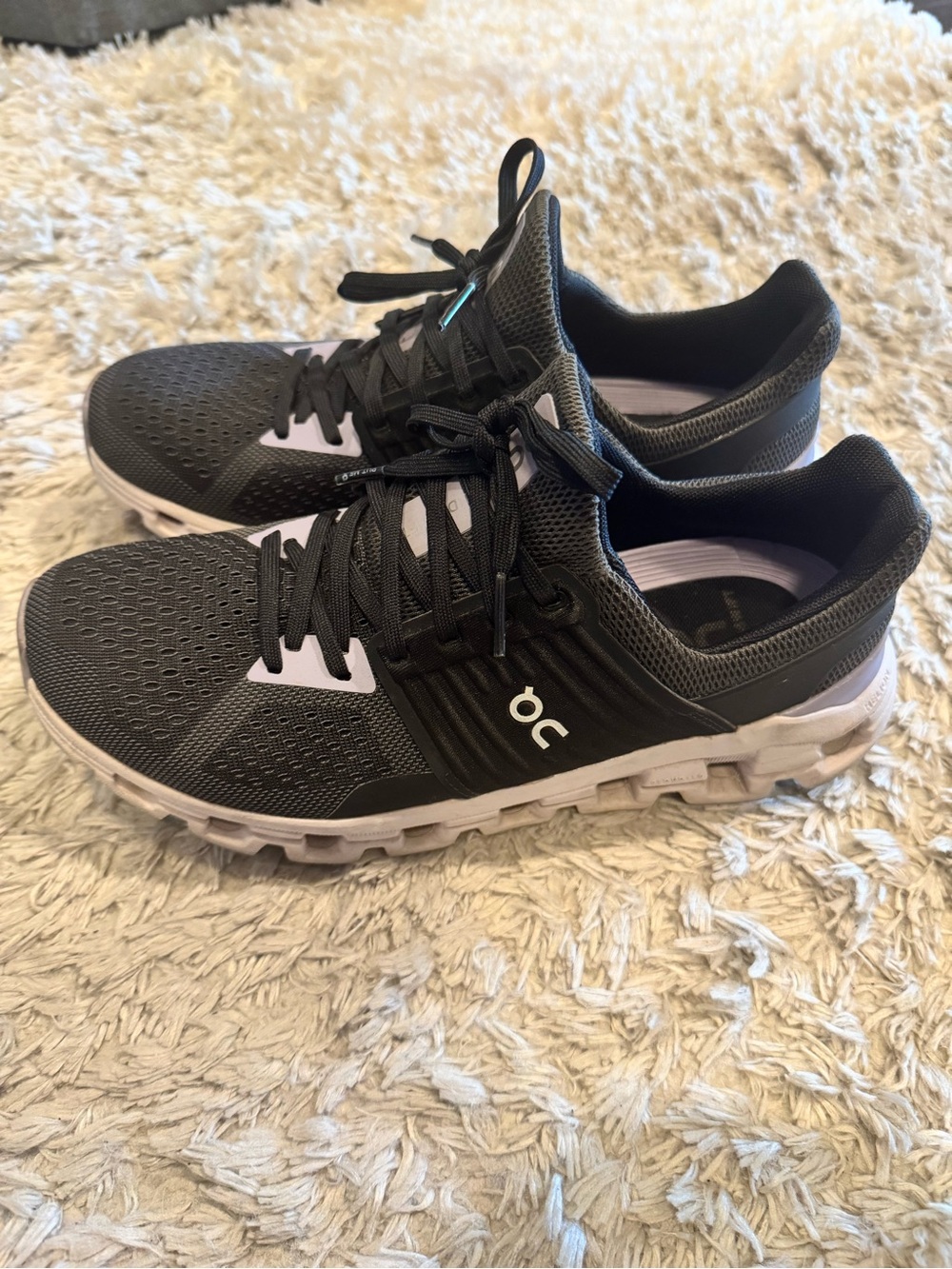On Running Women's Gray and Light Purple Athletic Sneakers - Picture 3 of 4